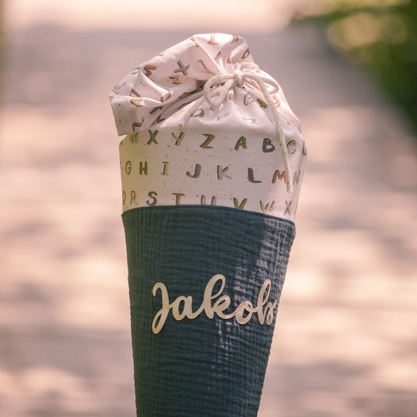 Schultüte ABC mit Name in Wunschfarbe