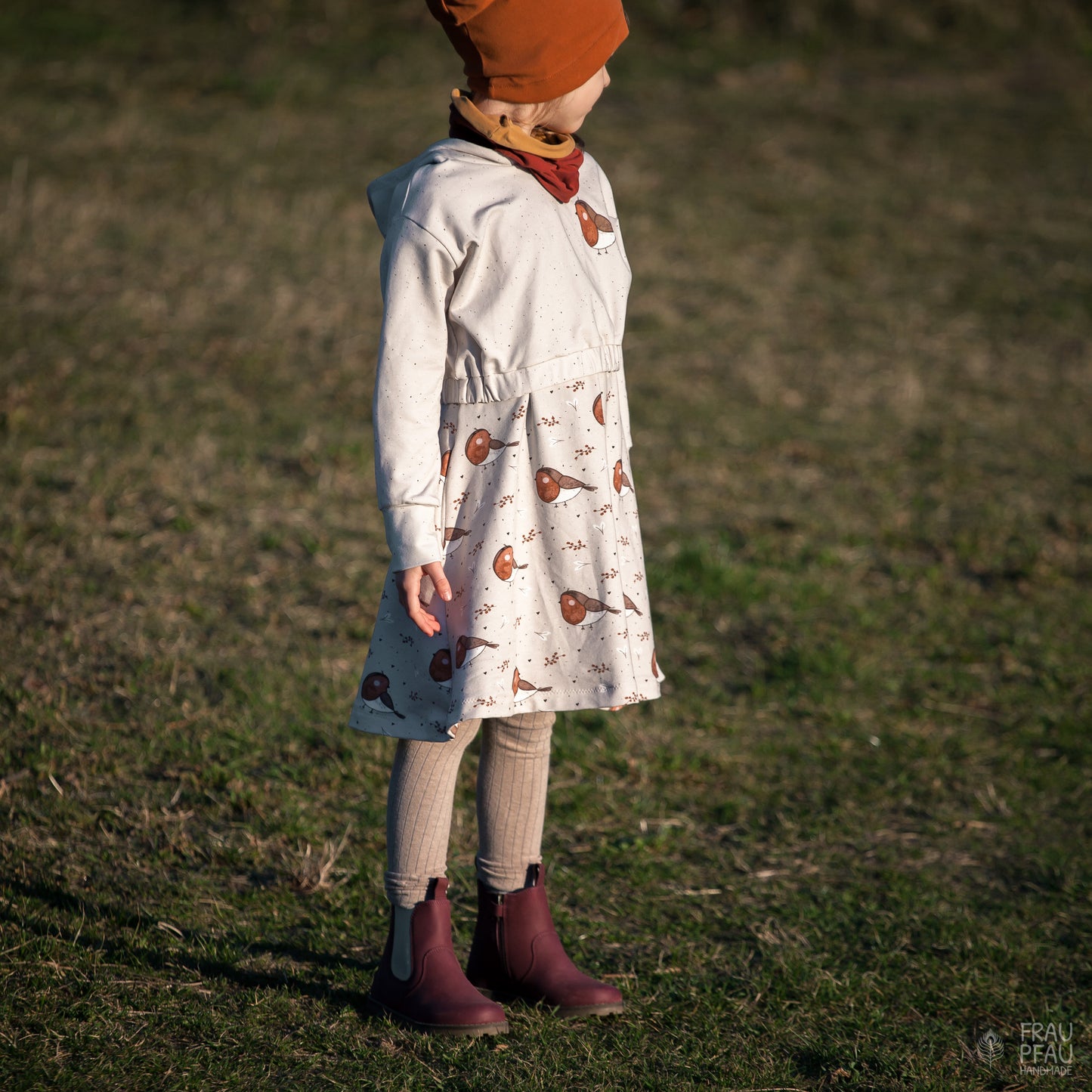 Set Rotkehlchen: Kleid und Crop-Top oder Hoodie