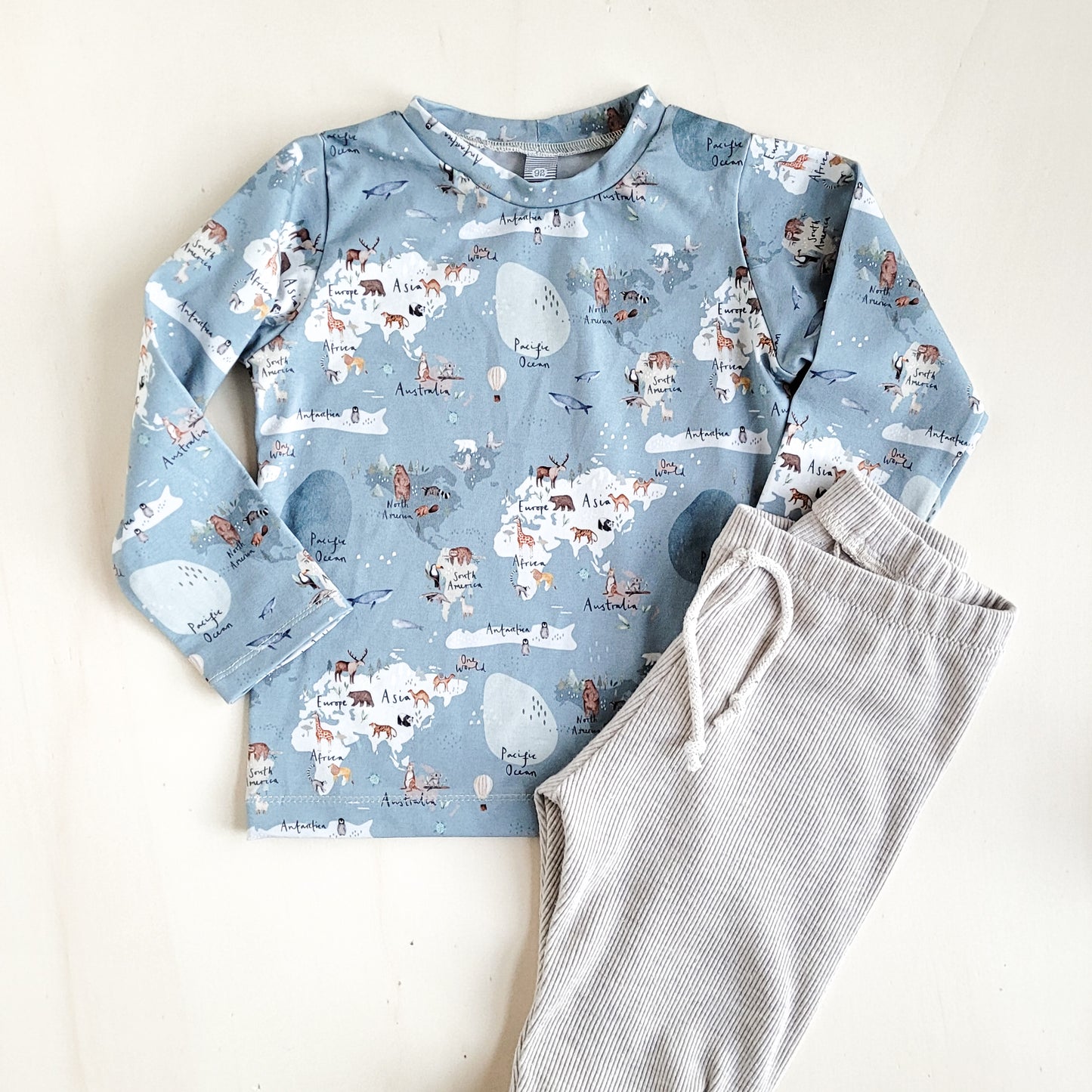 Set Weltkarte: Shirt und Leggings