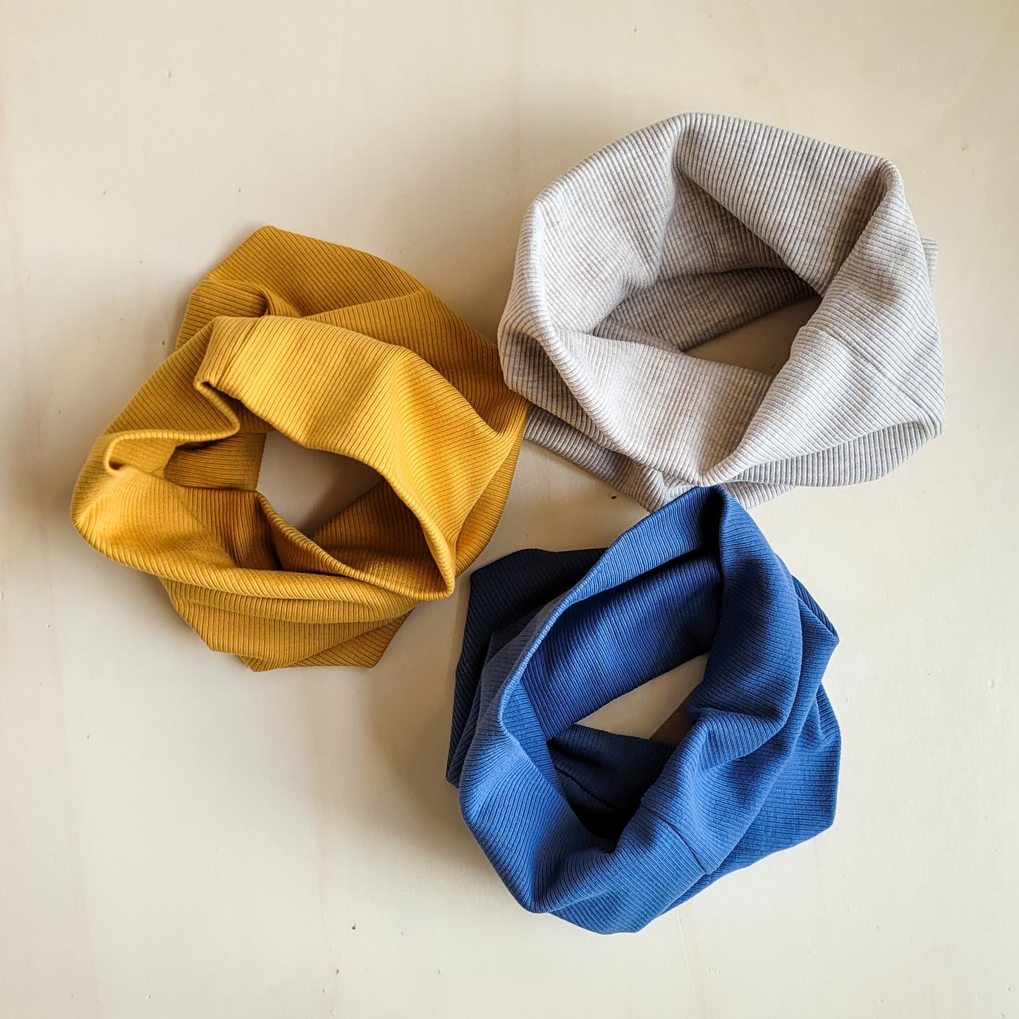 Kinder-Loop-Schal aus Rib-Jersey in vielen Farben
