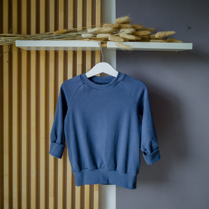 Sweater in vielen verschiedenen Farben - mitwachsend und bequem